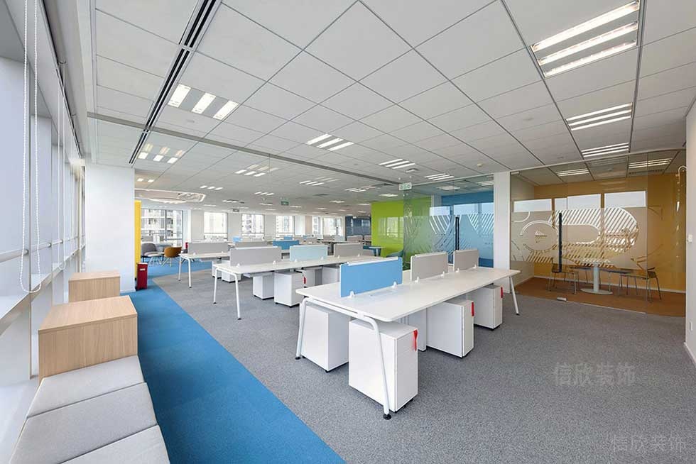 簡(jiǎn)約風(fēng)格公司綜合辦公區(qū)效果圖