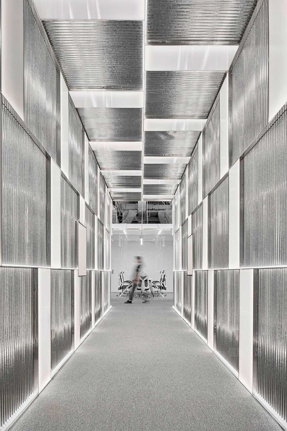 現(xiàn)代風格辦公室不銹鋼飾面板燈光藝術走廊設計圖