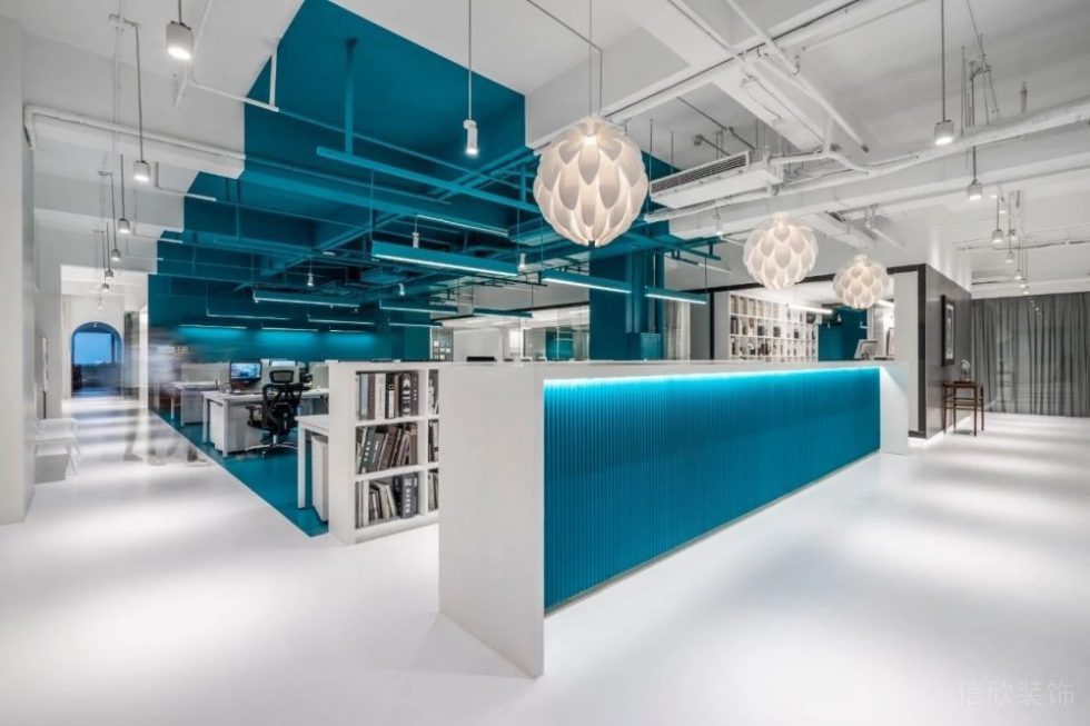 現(xiàn)代風(fēng)格辦公室藍(lán)色吧臺(tái)效果圖