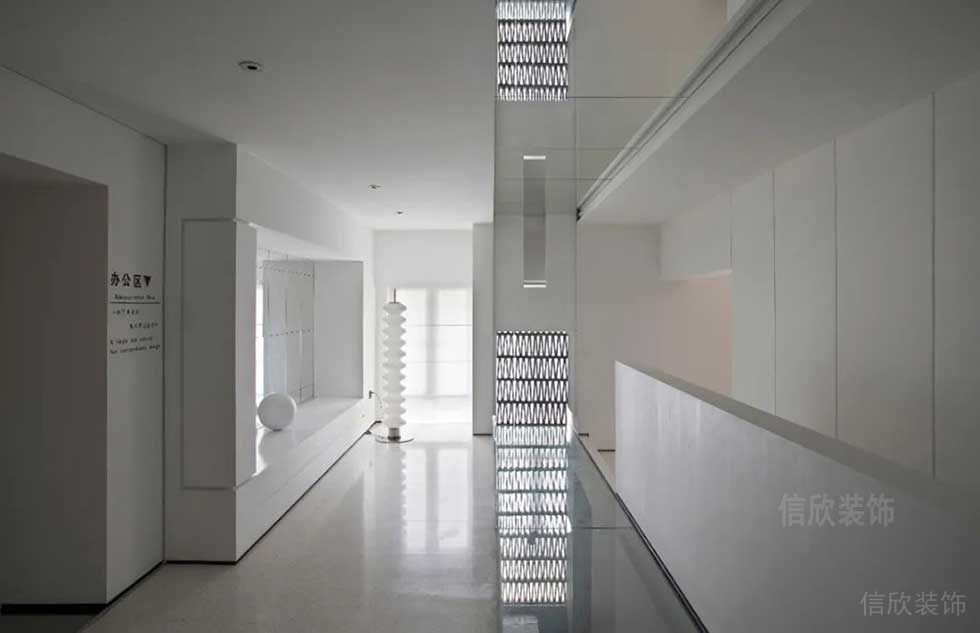 現(xiàn)代風(fēng)格辦公室前廳休息區(qū)裝修圖