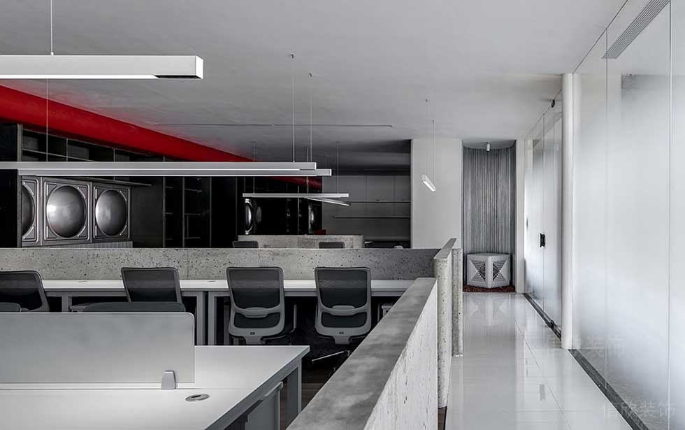 現(xiàn)代風(fēng)格公司多功能辦公區(qū)裝修圖