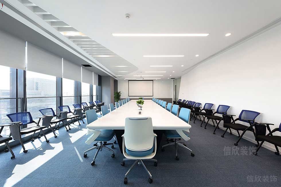 現(xiàn)代簡(jiǎn)約風(fēng)格辦公空間裝修案例商務(wù)會(huì)議室效果圖