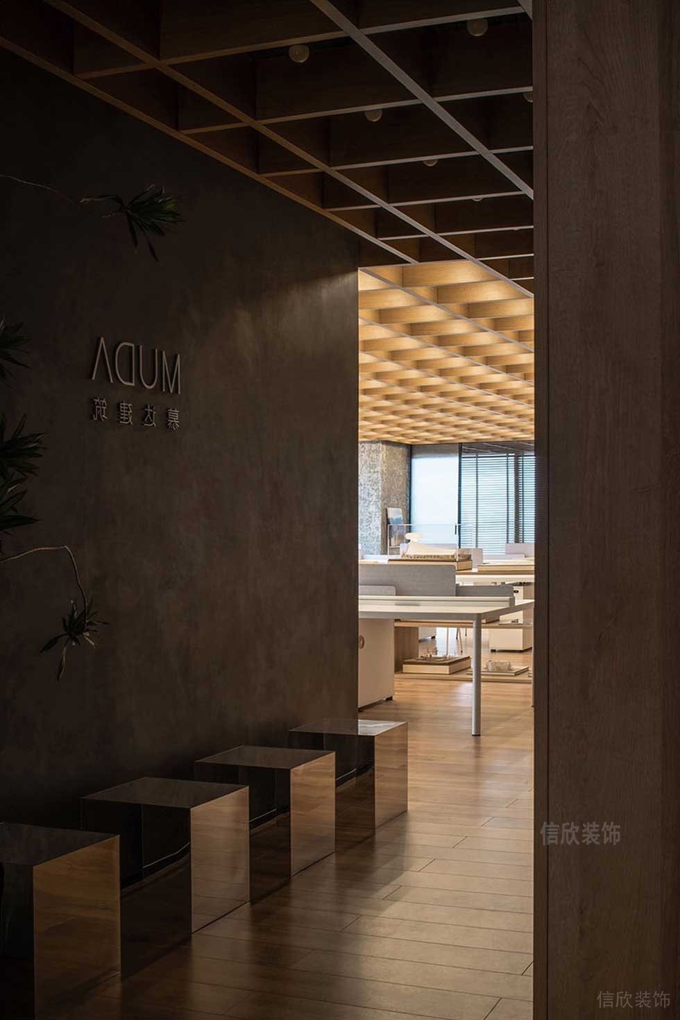 現(xiàn)代簡(jiǎn)約風(fēng)格辦公室入口過道效果圖