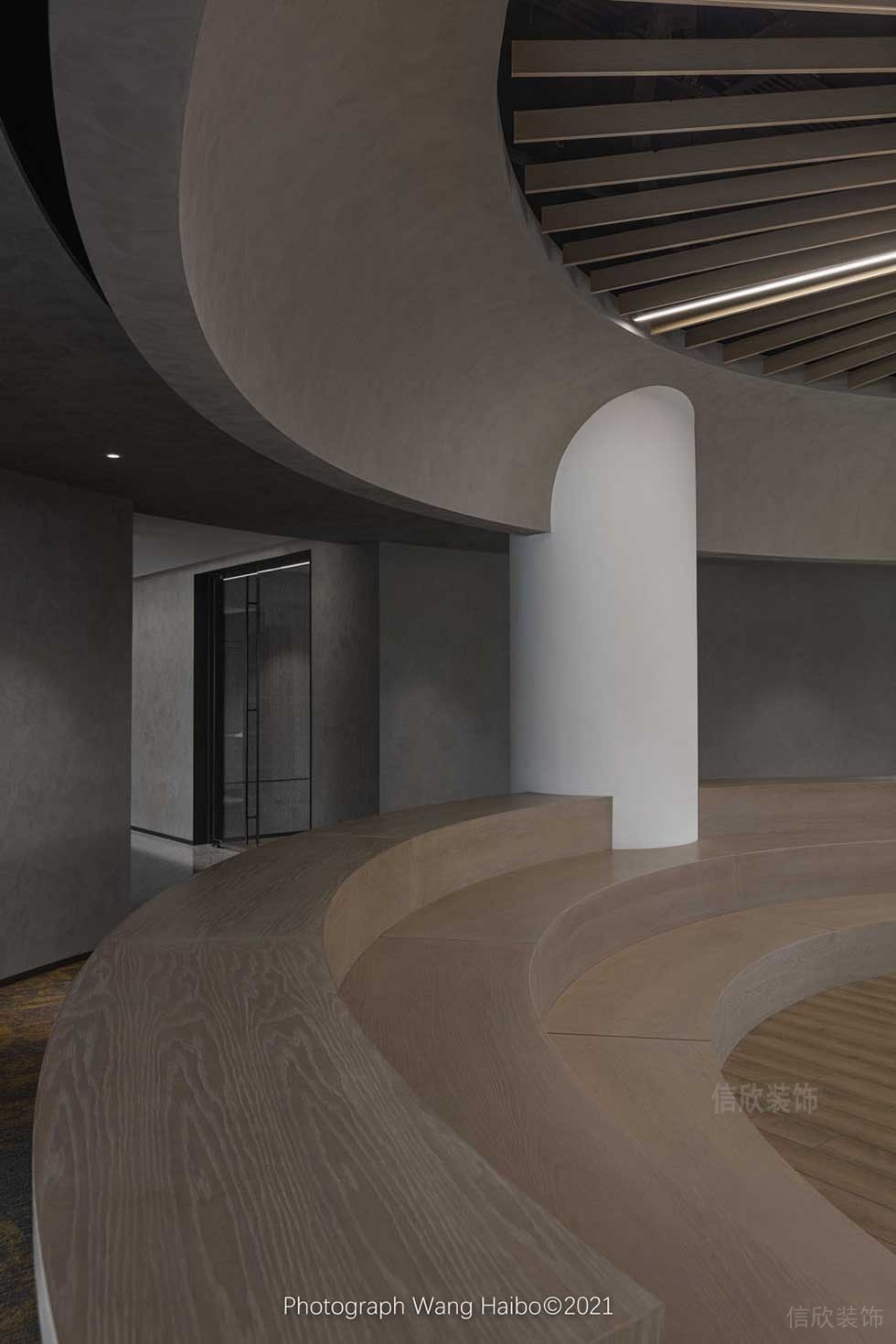 現(xiàn)代簡(jiǎn)約風(fēng)格辦公室裝修案例階梯式休閑區(qū)效果圖