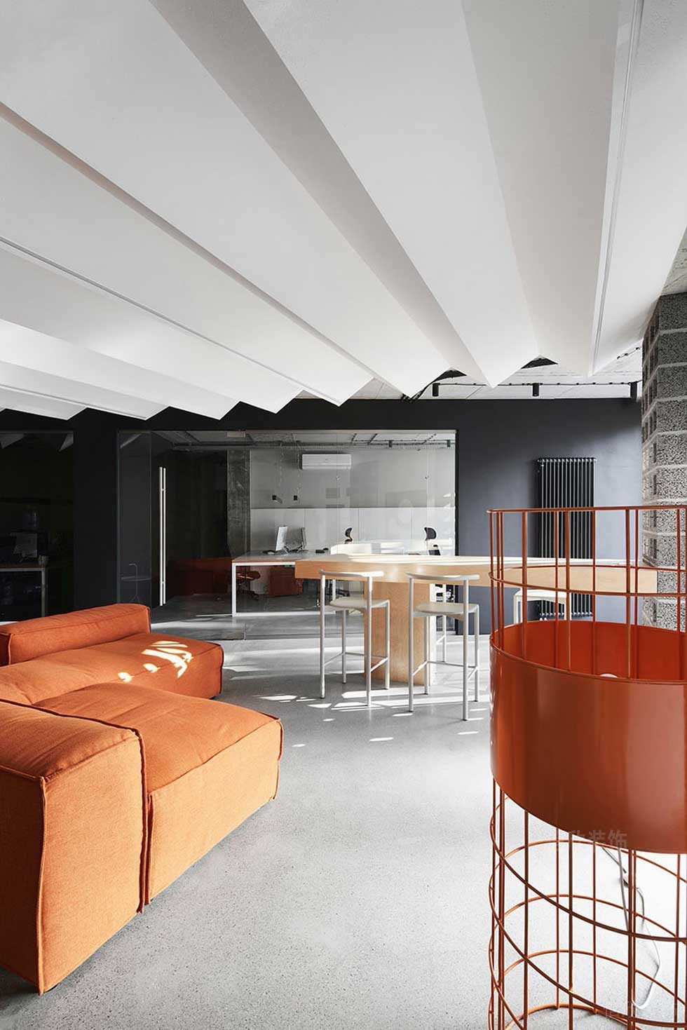 現(xiàn)代簡(jiǎn)約風(fēng)格辦公室裝修案例休閑廳設(shè)計(jì)圖