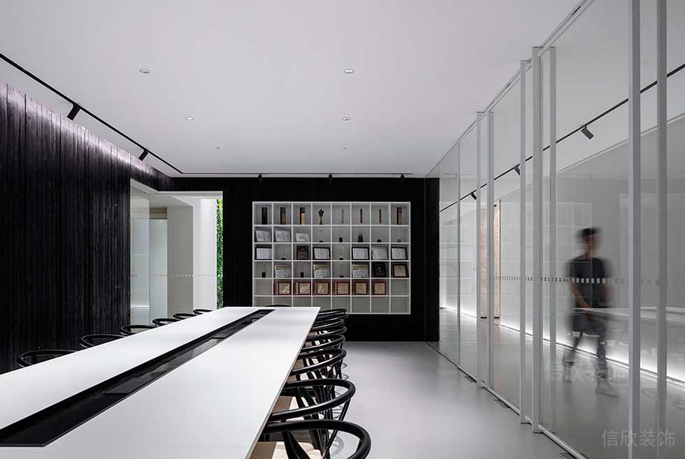 現(xiàn)代簡約風格公司案例會議室裝修圖