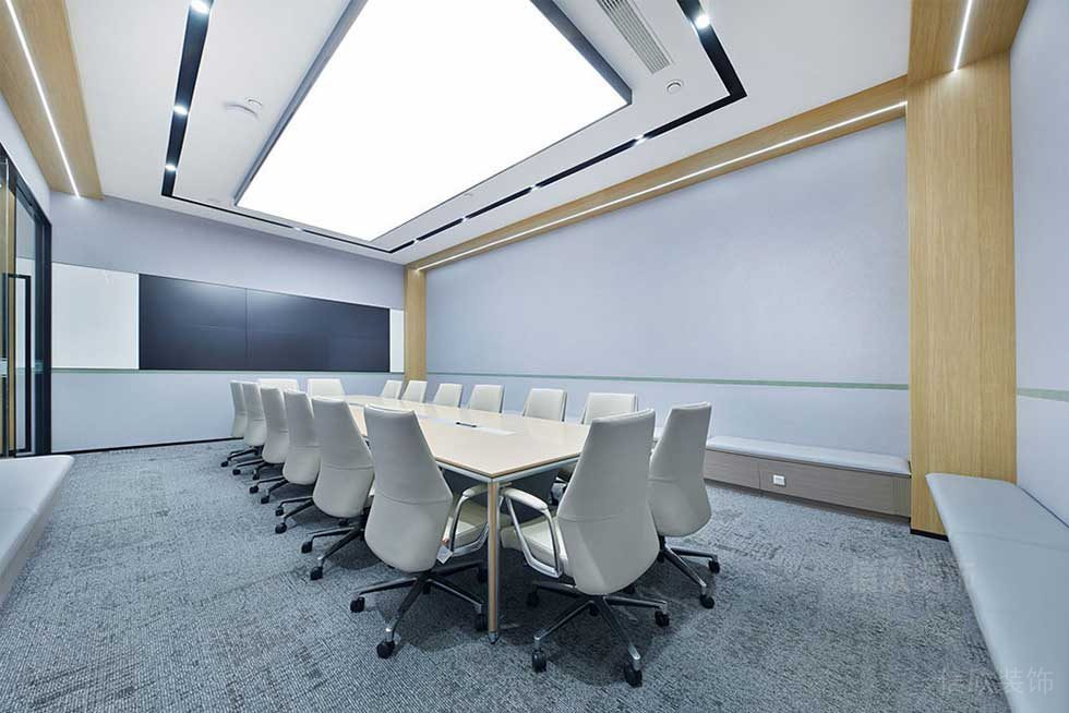 現(xiàn)代簡(jiǎn)約風(fēng)格公司會(huì)議室裝修圖