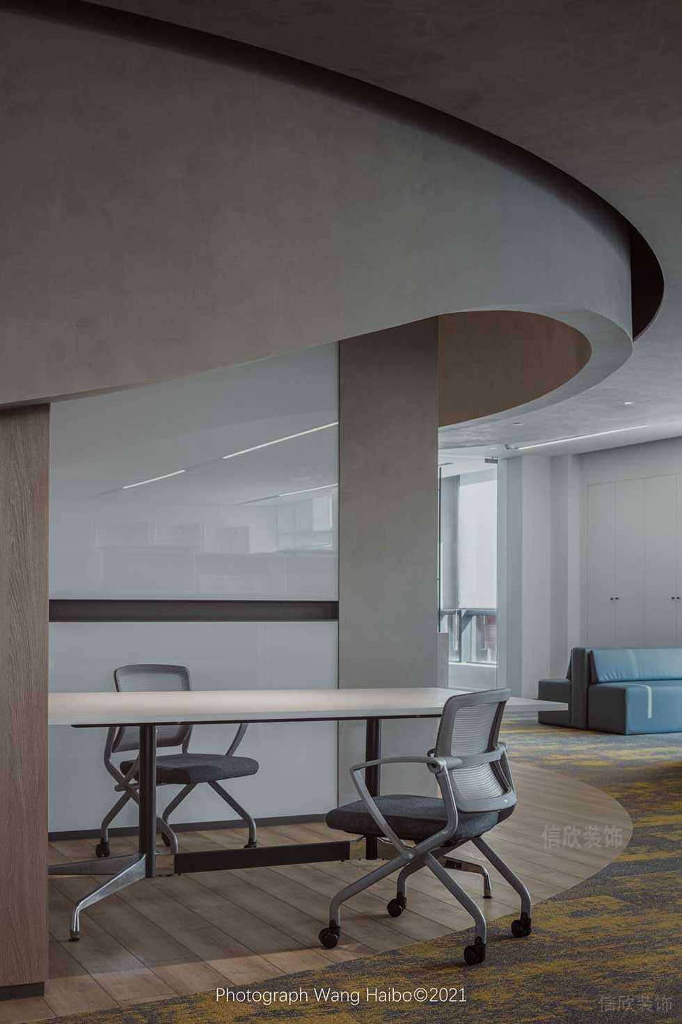 現(xiàn)代簡(jiǎn)約風(fēng)格公司空間開放式辦公區(qū)效果圖