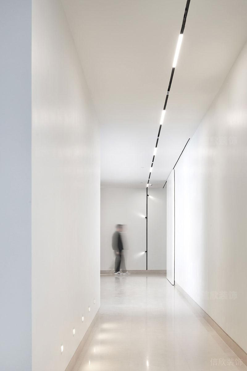 深圳市龍華區(qū)辦公室過(guò)道