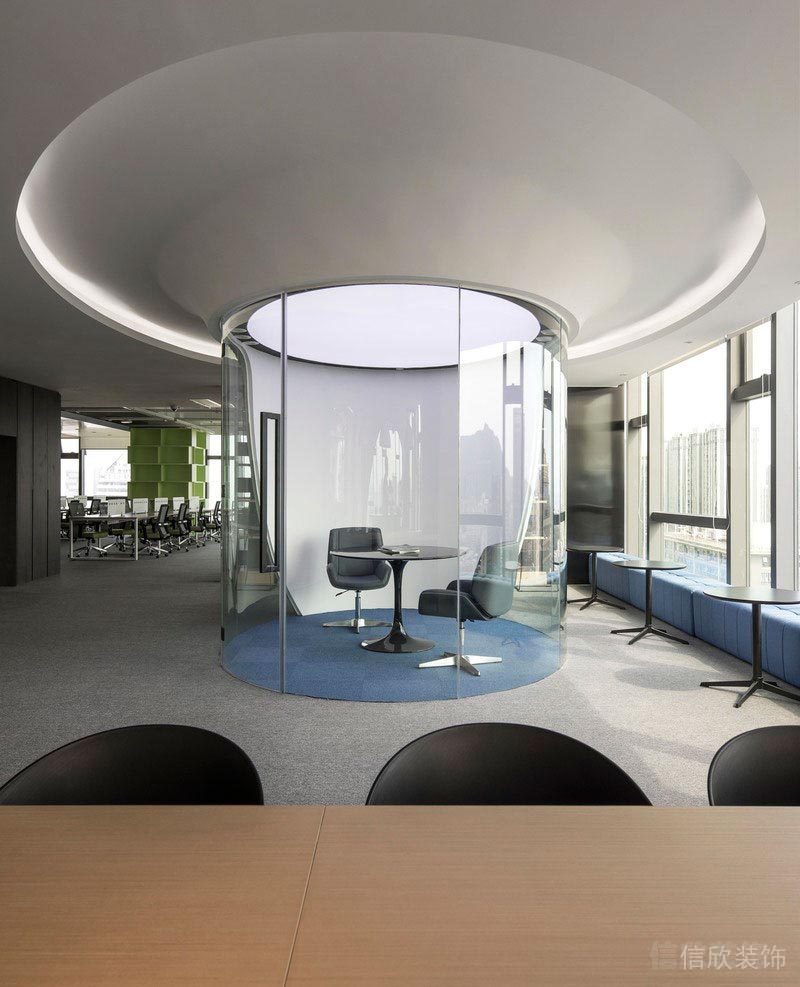 造型多變的世界金融中心公司辦公室裝修設(shè)計