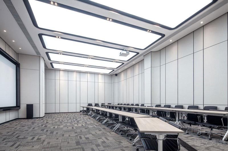 深圳市龍華區(qū)辦公室報(bào)告廳