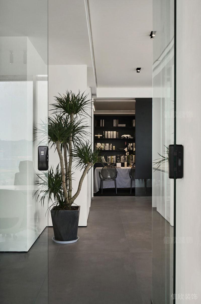 深圳市福田區(qū)辦公室玻璃門