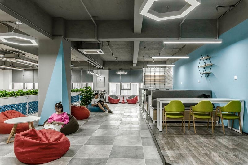 龍崗網(wǎng)絡公司辦公室休息區(qū)裝修