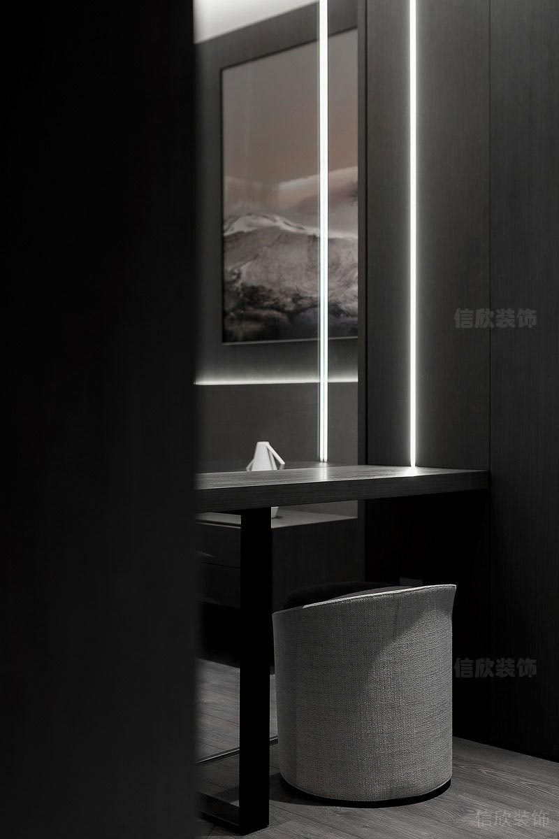 深圳市龍華區(qū)諾德國(guó)際掛畫