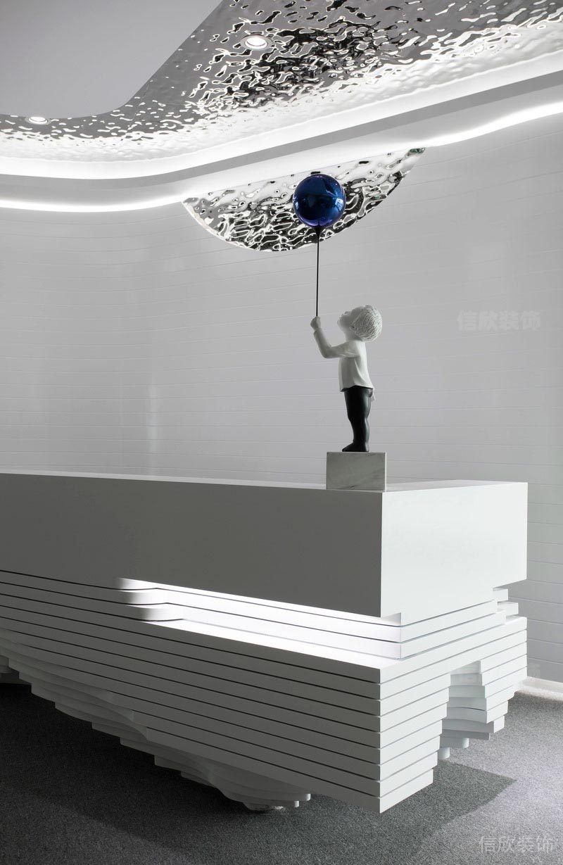 造型多變的世界金融中心公司辦公室裝修設(shè)計