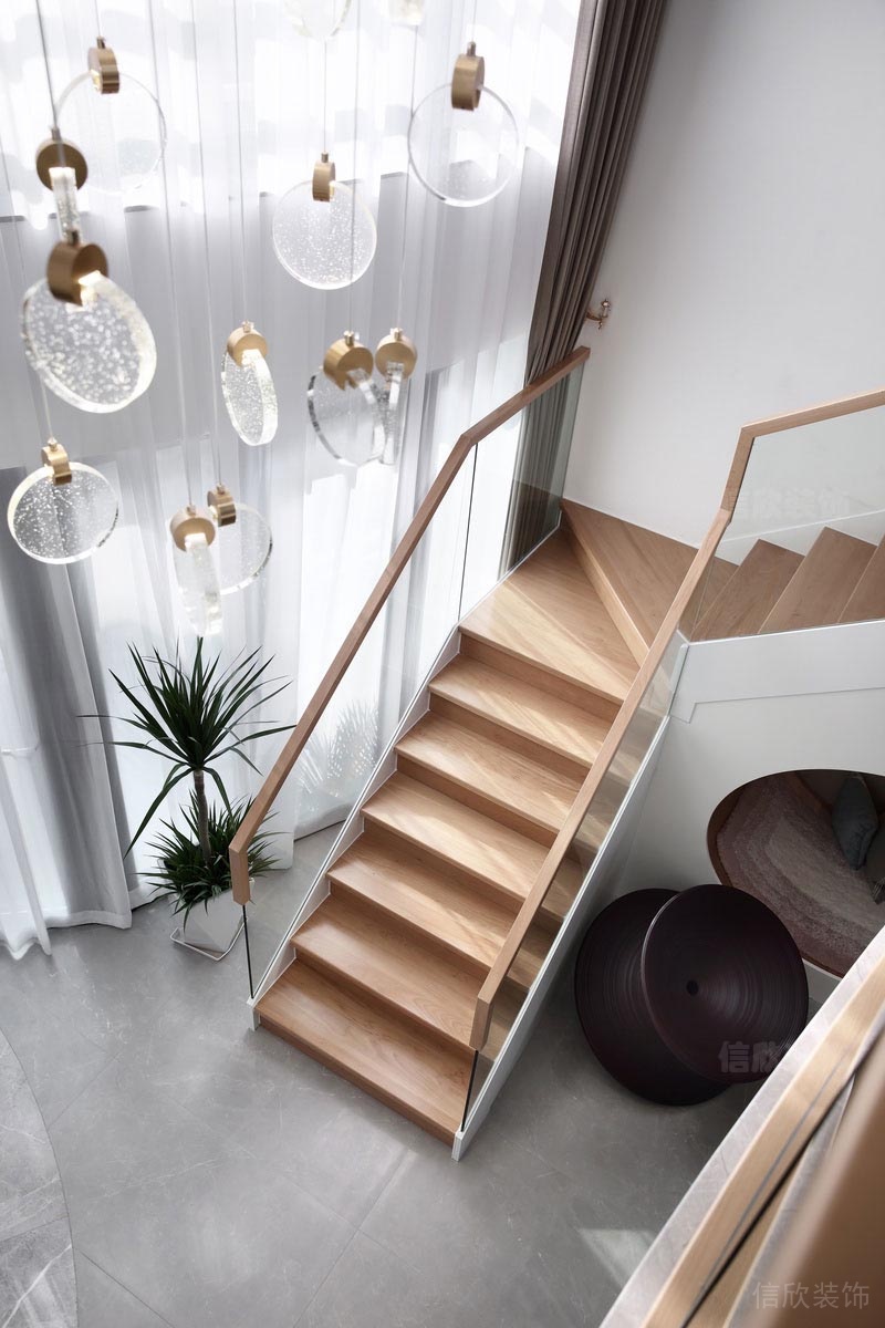 深圳市福田區(qū)東海國(guó)際公寓樓梯