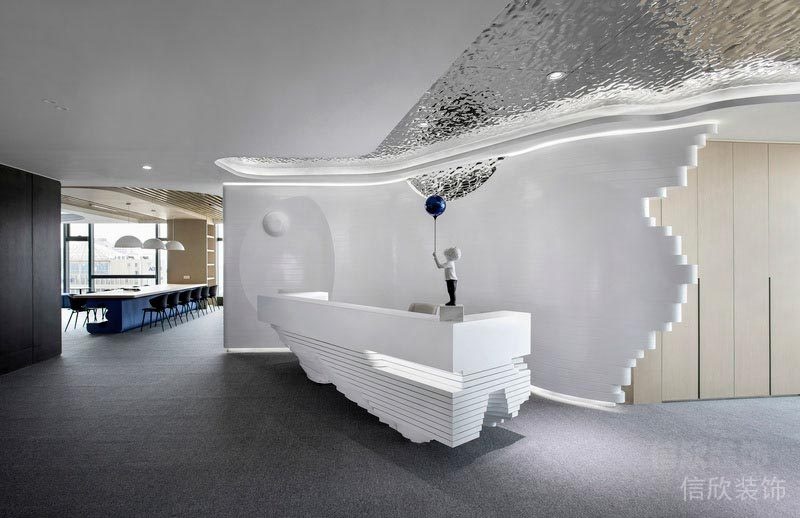 造型多變的世界金融中心公司辦公室裝修設(shè)計