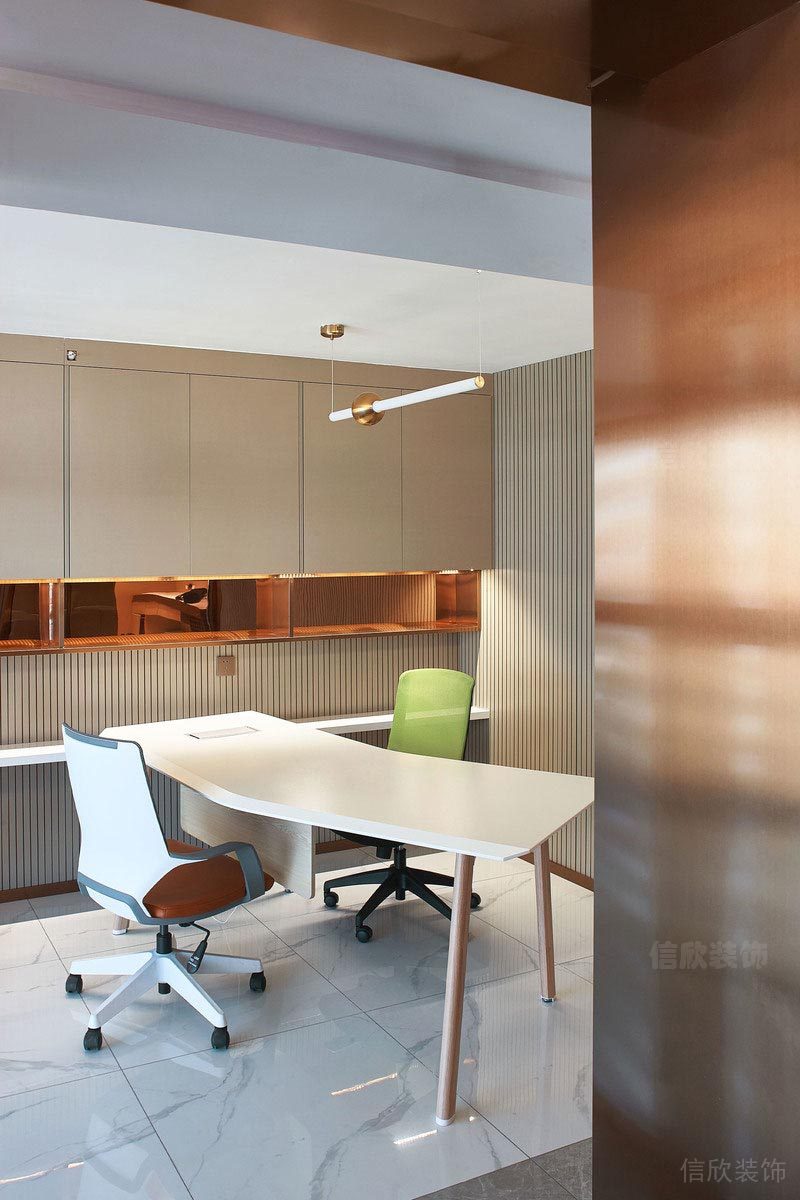 深圳寶安高新奇科技園辦公室設計案例 經(jīng)理辦公室
