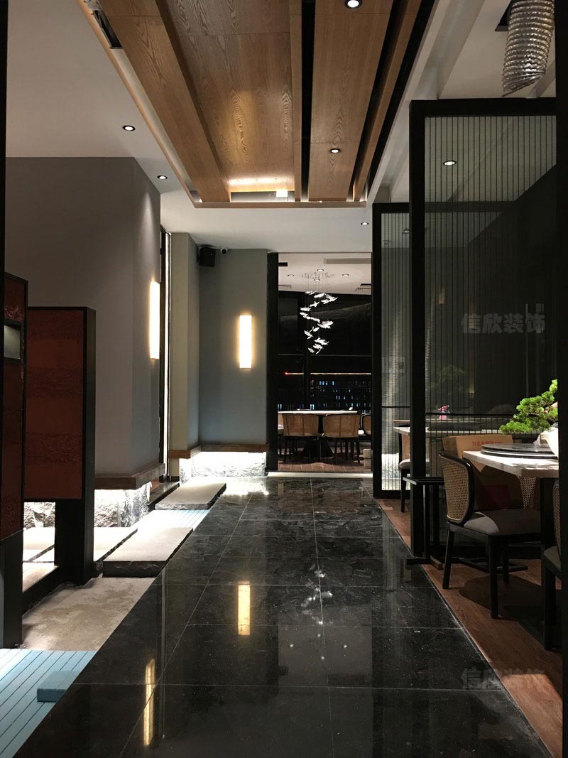 深圳羅湖新中式餐飲會(huì)所裝修設(shè)計(jì)施工過(guò)道