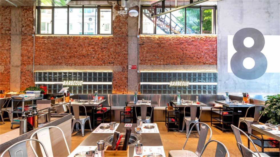 工業(yè)風(fēng)烤肉店餐飲裝修設(shè)計實景案例卡座用餐區(qū)效果圖
