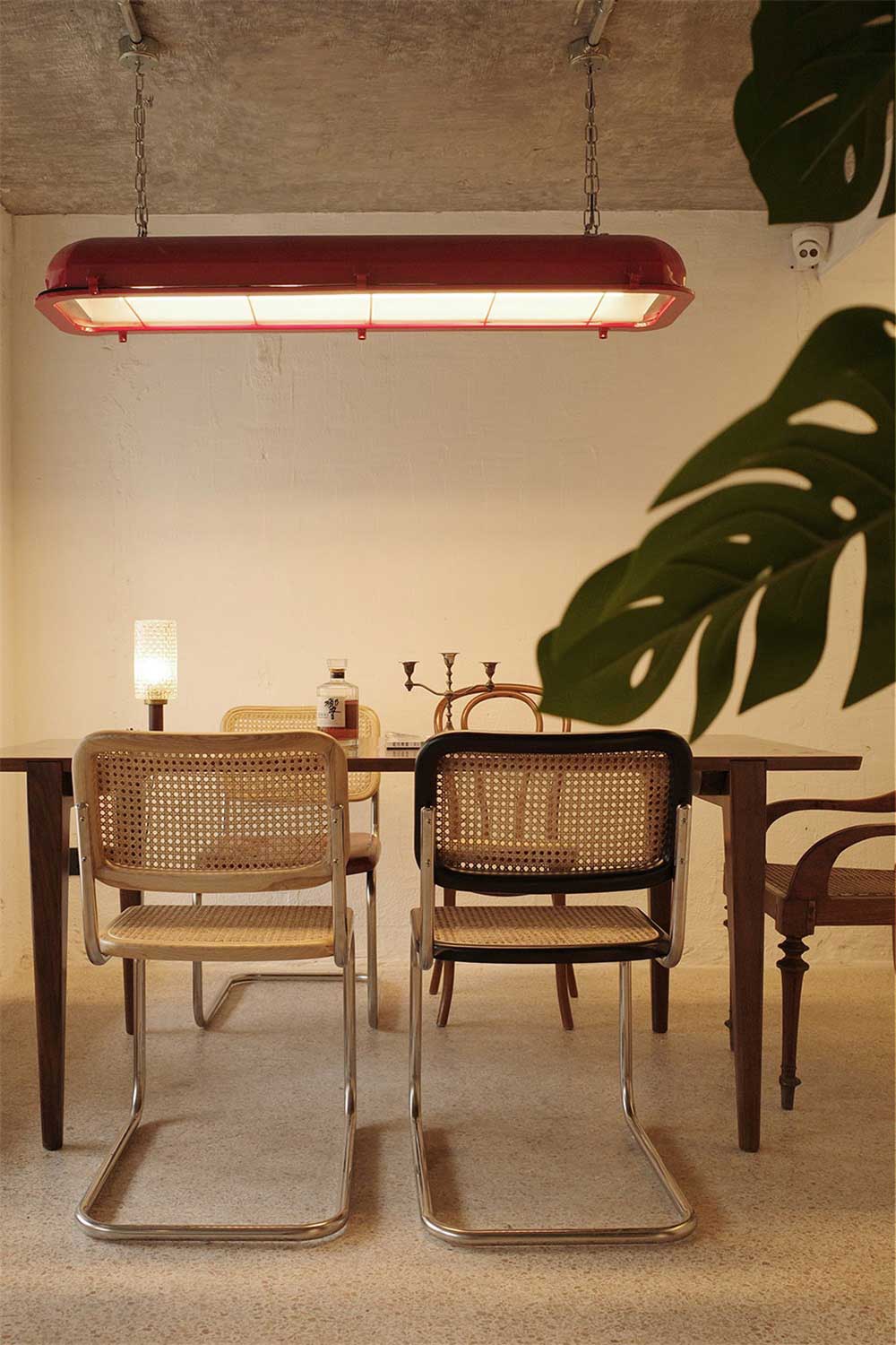 深圳南山區(qū)的古典風(fēng)味辦公工作室設(shè)計裝修——餐區(qū)