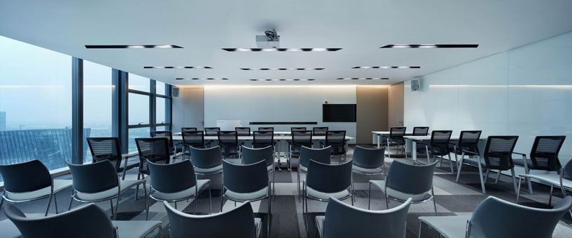 深圳鹽田1000平方現(xiàn)代風(fēng)格辦公室裝修培訓(xùn)室