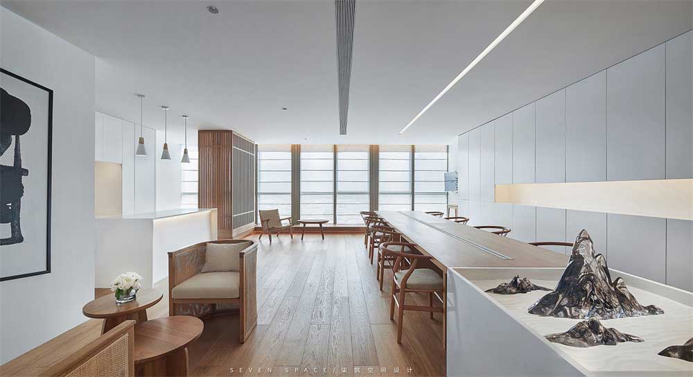 深圳市福田原木風(fēng)辦公室裝修辦公區(qū)