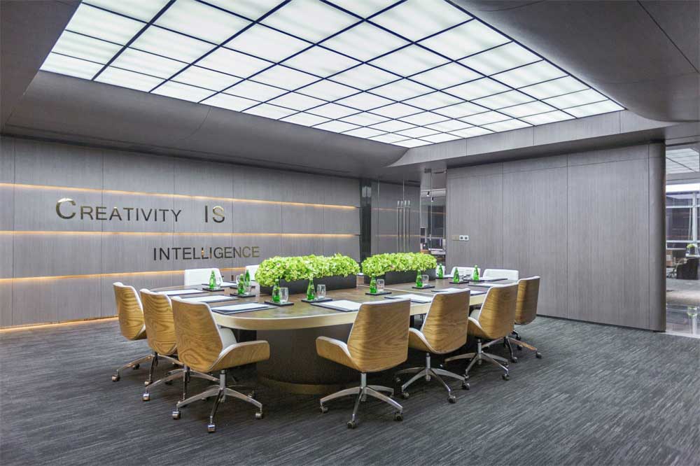 深圳市福田區(qū)車公廟現(xiàn)代輕奢辦公室設(shè)計裝修會議區(qū)