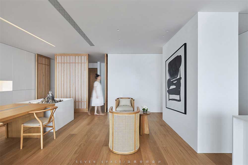 深圳市福田原木風(fēng)辦公室裝修接待區(qū)