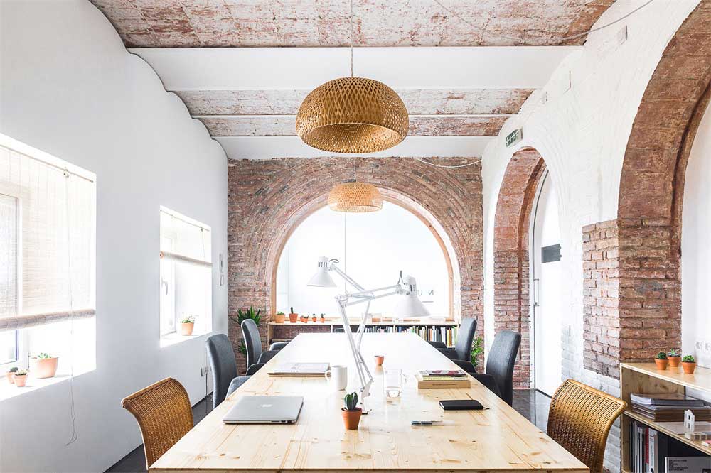 深圳龍崗康利城極簡風(fēng)格小型辦公室裝修設(shè)計案例辦公區(qū)裝飾吊燈