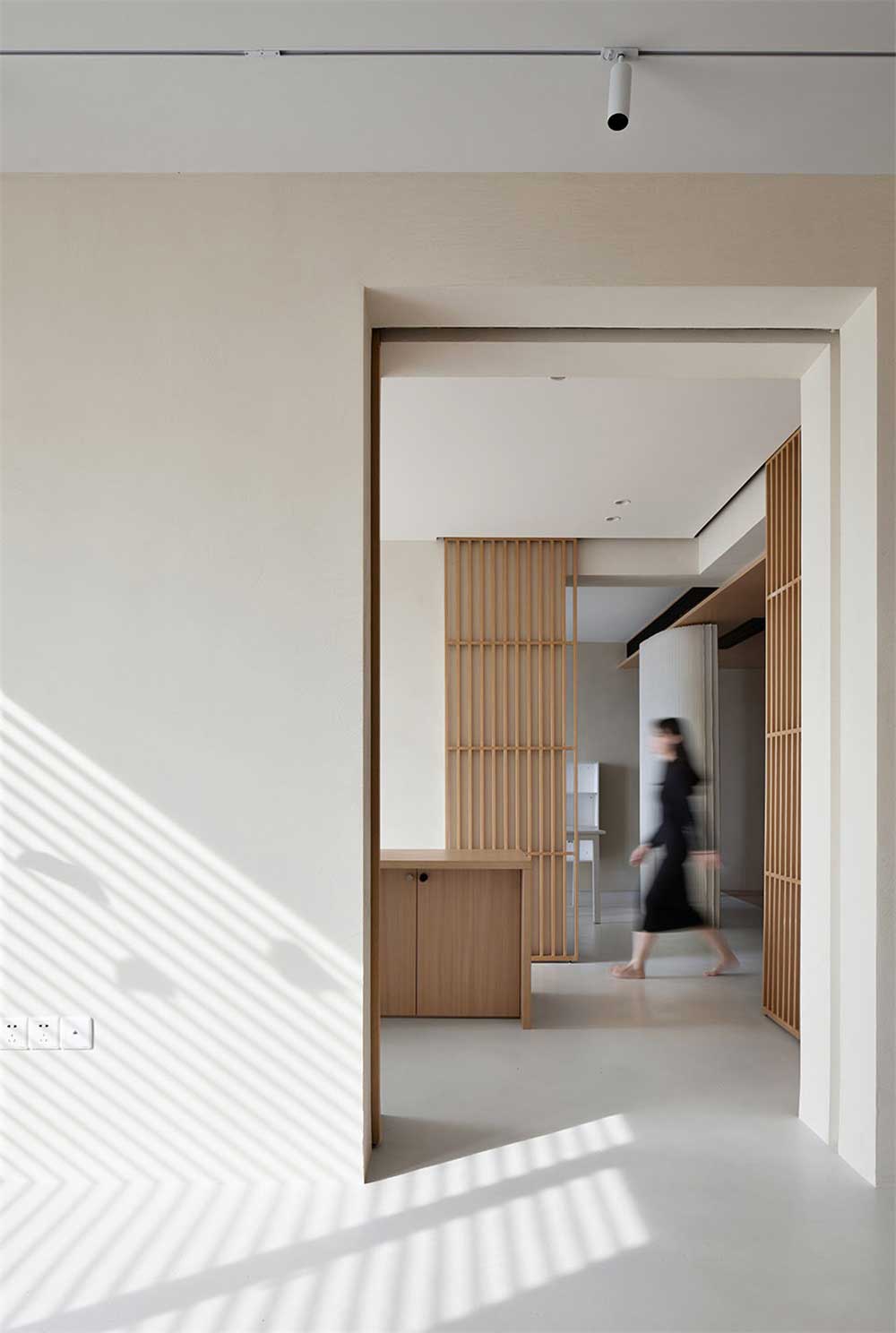 深圳南山500平方極簡(jiǎn)風(fēng)格辦公室裝修地面材料