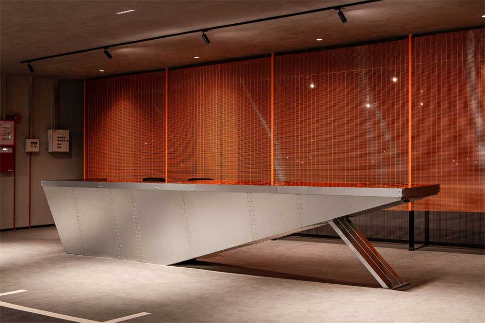 深圳南山區(qū)工業(yè)風(fēng)格機(jī)場(chǎng)主題辦公室設(shè)計(jì)裝修-前臺(tái)