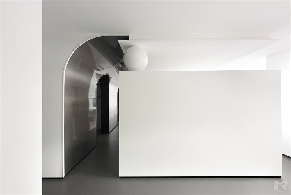深圳福田區(qū)簡約黑白藝術(shù)辦公室設(shè)計(jì)裝修-過道 深圳福田區(qū)簡約黑白藝術(shù)辦公室設(shè)計(jì)裝修-過道