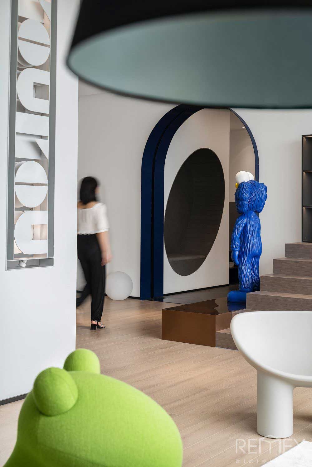 復(fù)試辦公室過道拱門裝修設(shè)計