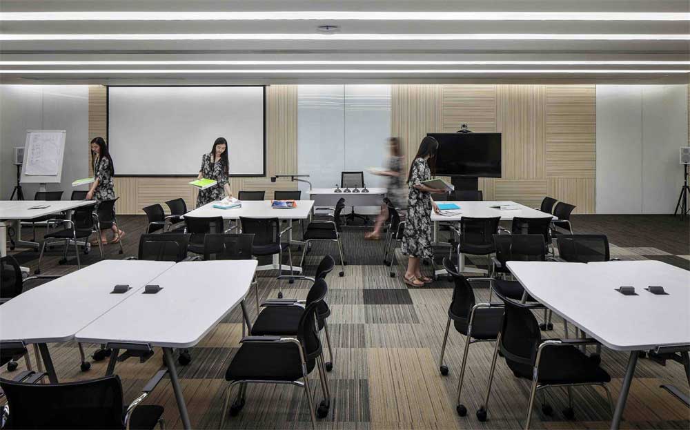 深圳福田500平方現(xiàn)代風(fēng)格辦公室裝修多功能會議室