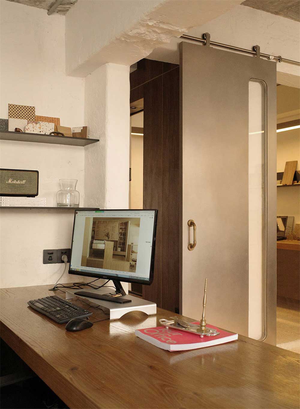 深圳南山區(qū)的古典風(fēng)味辦公工作室設(shè)計裝修——辦公區(qū)