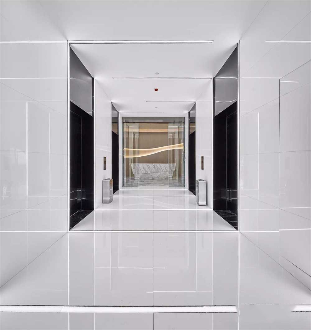 深圳市南山1200平輕奢風(fēng)金融公司辦公室裝修電梯間 深圳市南山1200平輕奢風(fēng)金融公司辦公室裝修電梯間