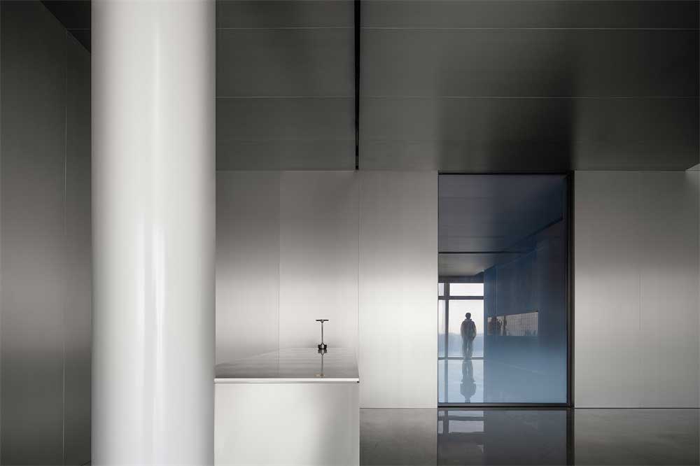 深圳福田800平方現(xiàn)代簡(jiǎn)約風(fēng)格辦公室裝修前廳接待區(qū)地面材料