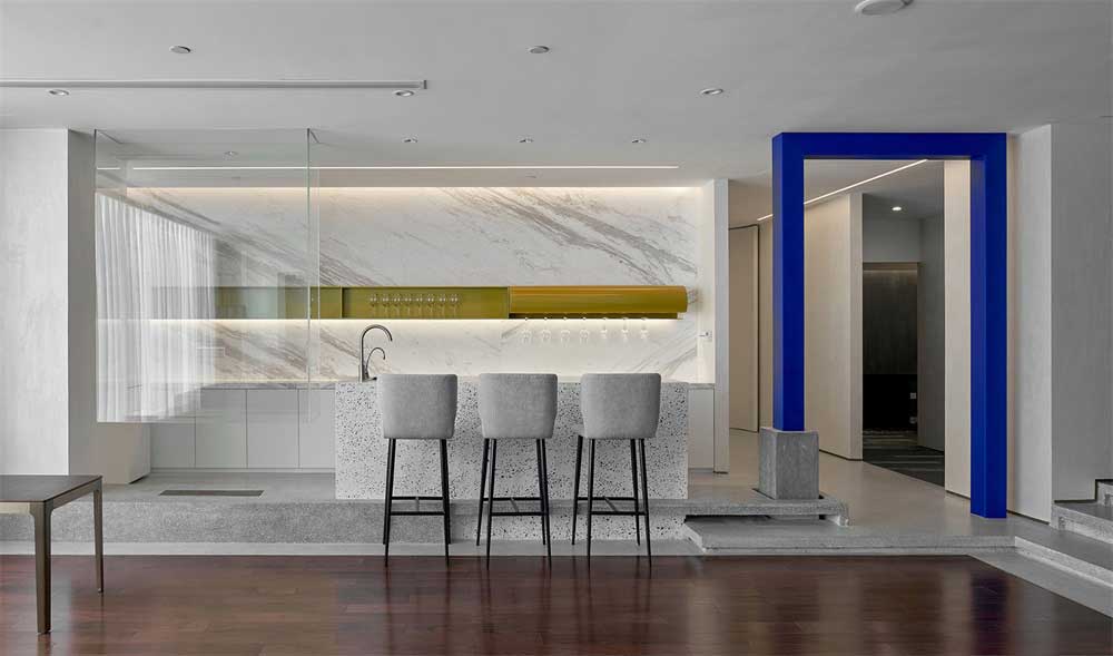 深圳市龍崗區(qū)現(xiàn)代風(fēng)格辦公室裝修吧臺