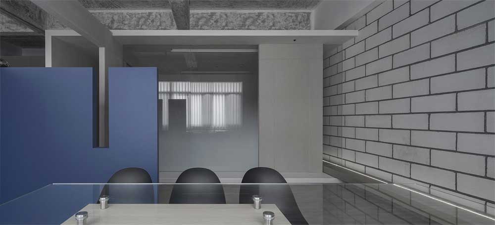 深圳市南山科技園工業(yè)風(fēng)辦公室設(shè)計裝修會議 深圳市南山科技園工業(yè)風(fēng)辦公室設(shè)計裝修會議