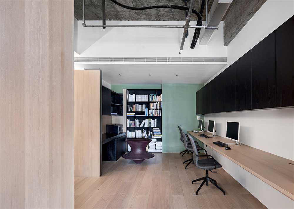 現(xiàn)代家庭公寓式辦公室裝修設(shè)計工作區(qū) 現(xiàn)代家庭公寓式辦公室裝修設(shè)計工作區(qū)