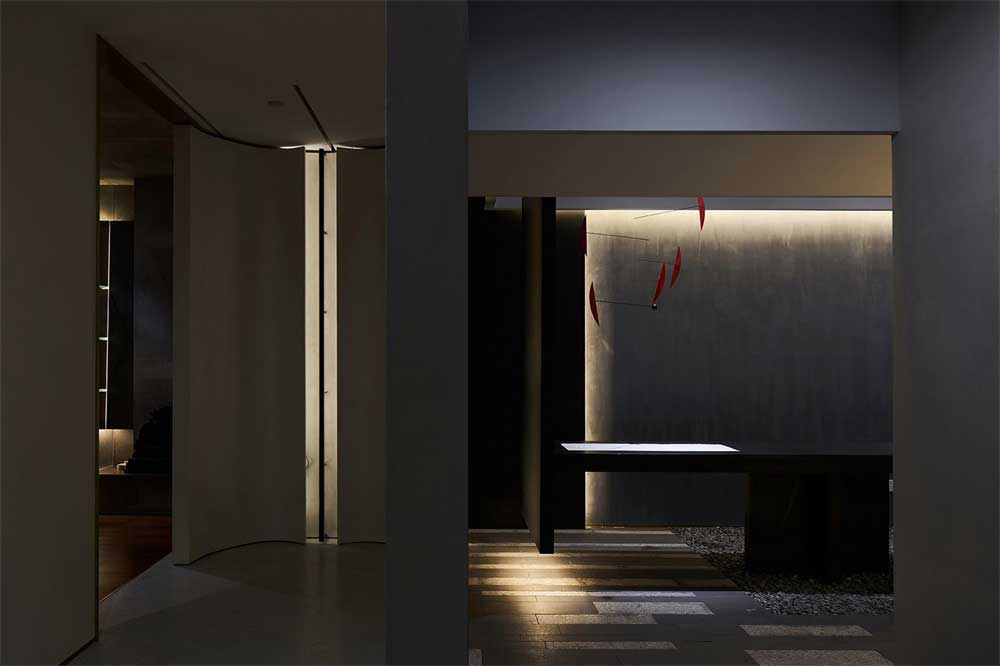 深圳市龍崗區(qū)現(xiàn)代風(fēng)格辦公室裝修走廊