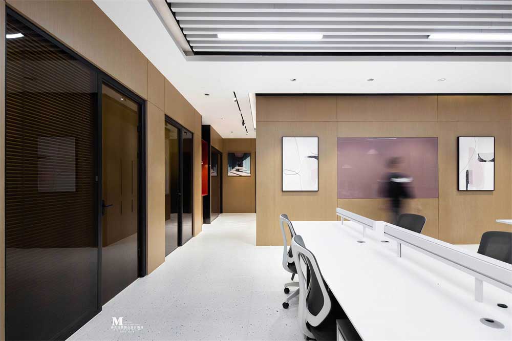 深圳市羅湖區(qū)元素組合辦公室設(shè)計(jì)裝修辦公區(qū)