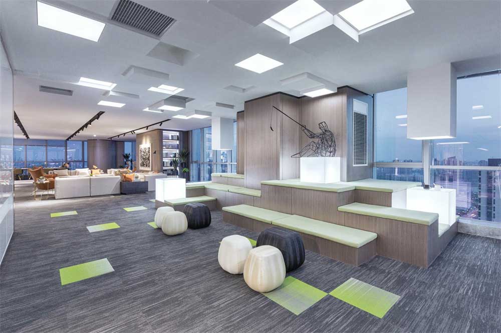 深圳市福田區(qū)車公廟現(xiàn)代輕奢辦公室設(shè)計裝修休息區(qū)