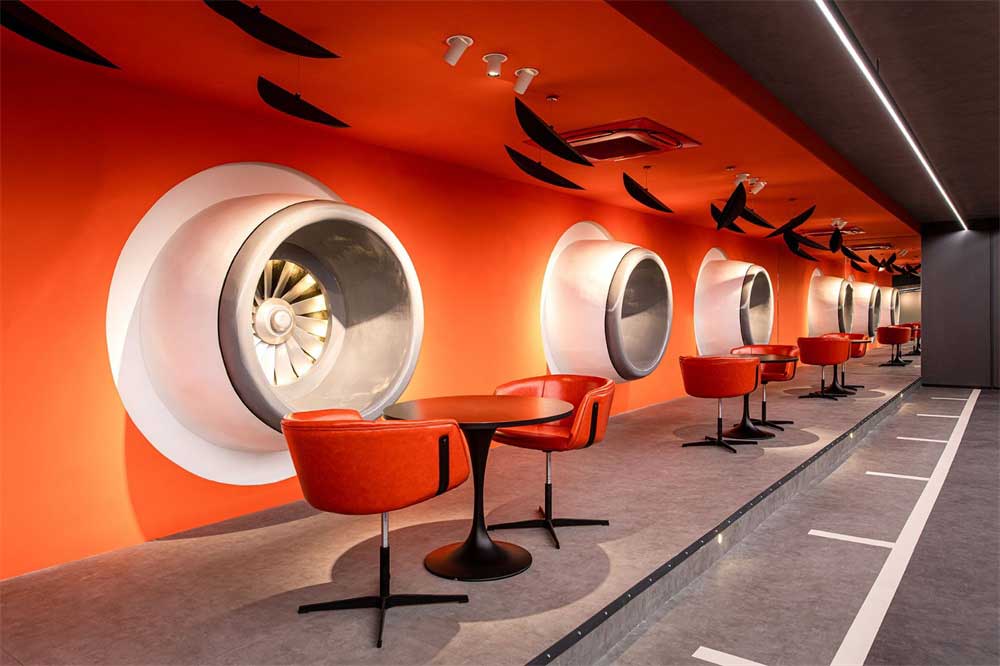 深圳南山區(qū)工業(yè)風(fēng)格機(jī)場(chǎng)主題辦公室設(shè)計(jì)裝修-洽談區(qū)