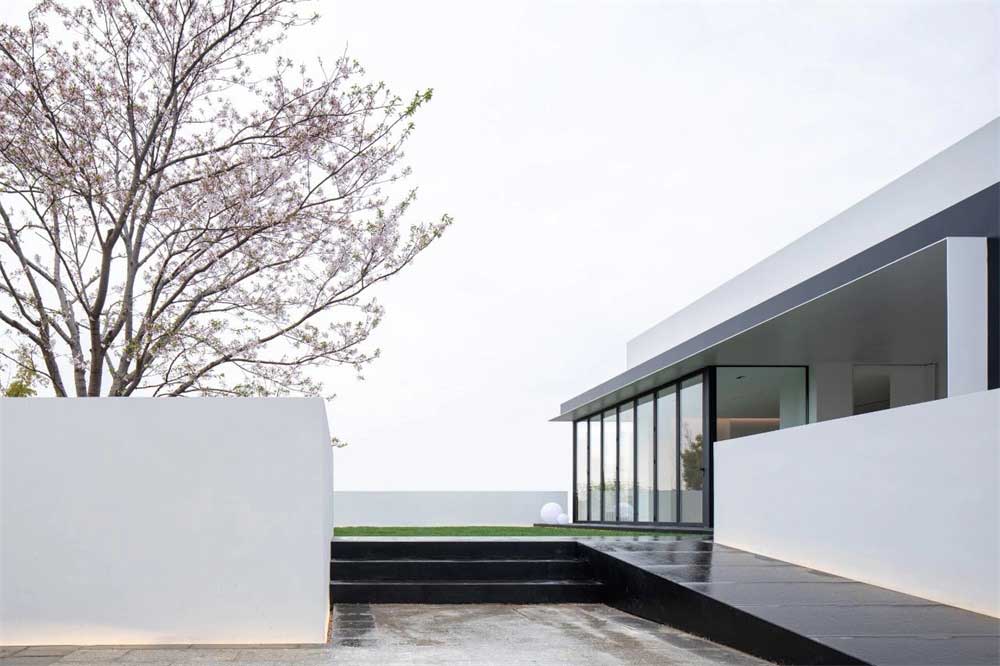 深圳市寶安區(qū)辦公室設(shè)計裝修庭院 深圳市寶安區(qū)辦公室設(shè)計裝修庭院