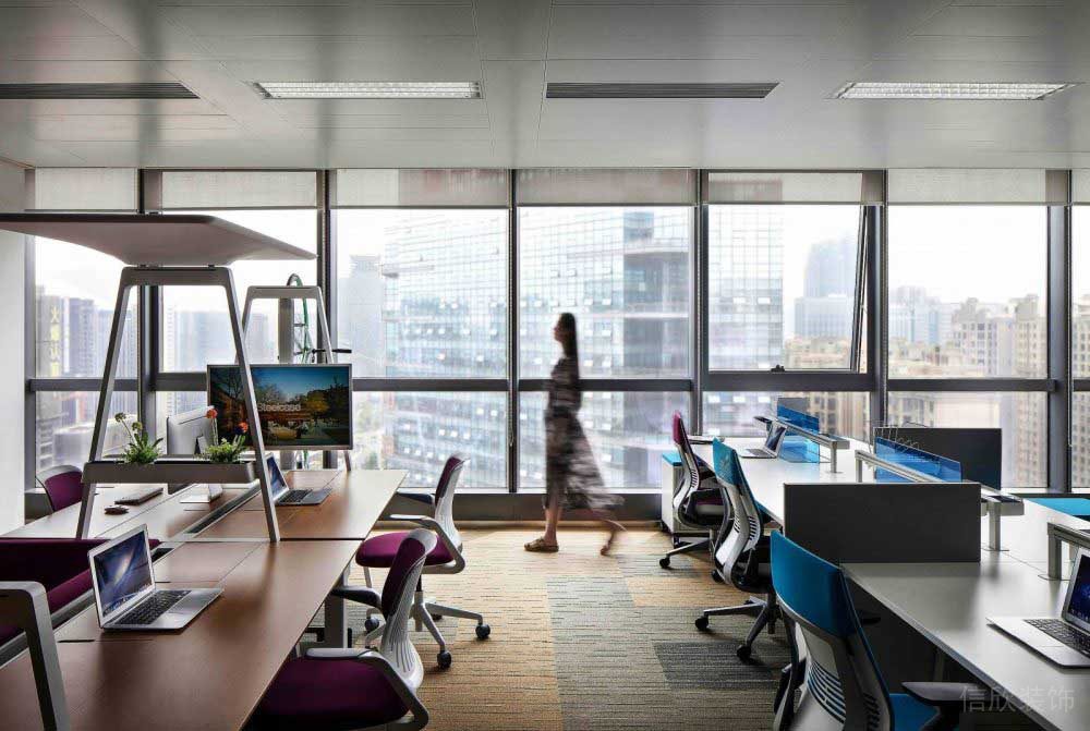 員工開(kāi)發(fā)區(qū)辦公室落地窗現(xiàn)代設(shè)計(jì)效果圖對(duì)稱(chēng)式設(shè)計(jì)圖