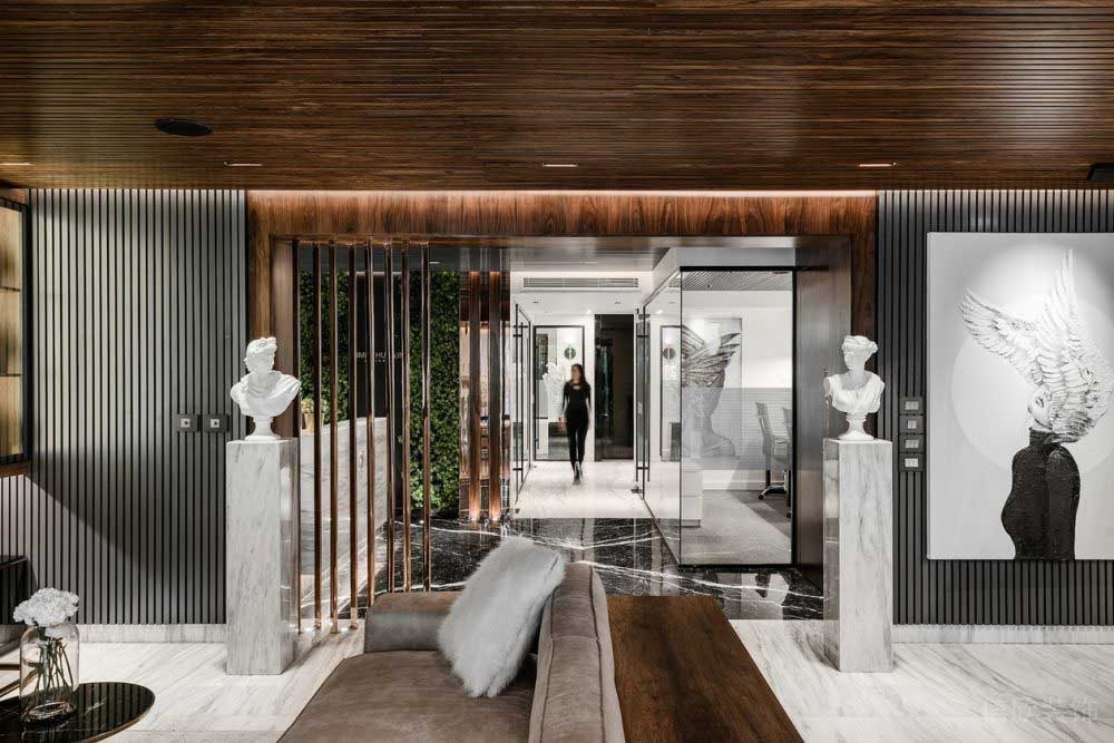 展示區(qū)木格柵隔斷木飾面墻面天花吊頂裝修設(shè)計(jì)效果圖