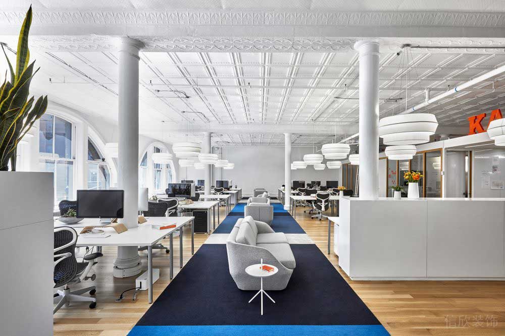 石膏線(xiàn)暗紋藝術(shù)高級(jí)感天花效果辦公室裝修過(guò)道設(shè)計(jì)休息區(qū)