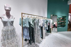 聯(lián)曼服裝店裝修設(shè)計(jì)方案13